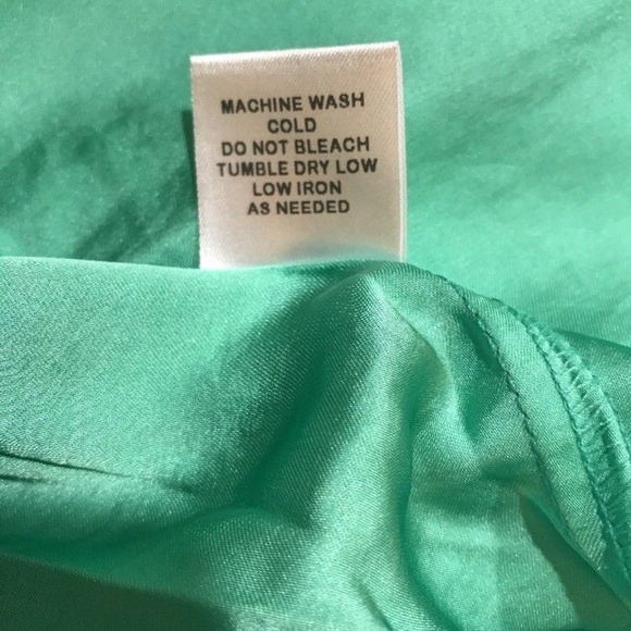 The Vanity Room Cold Shoulder Popover Cami Mist - Picture 6 of 6